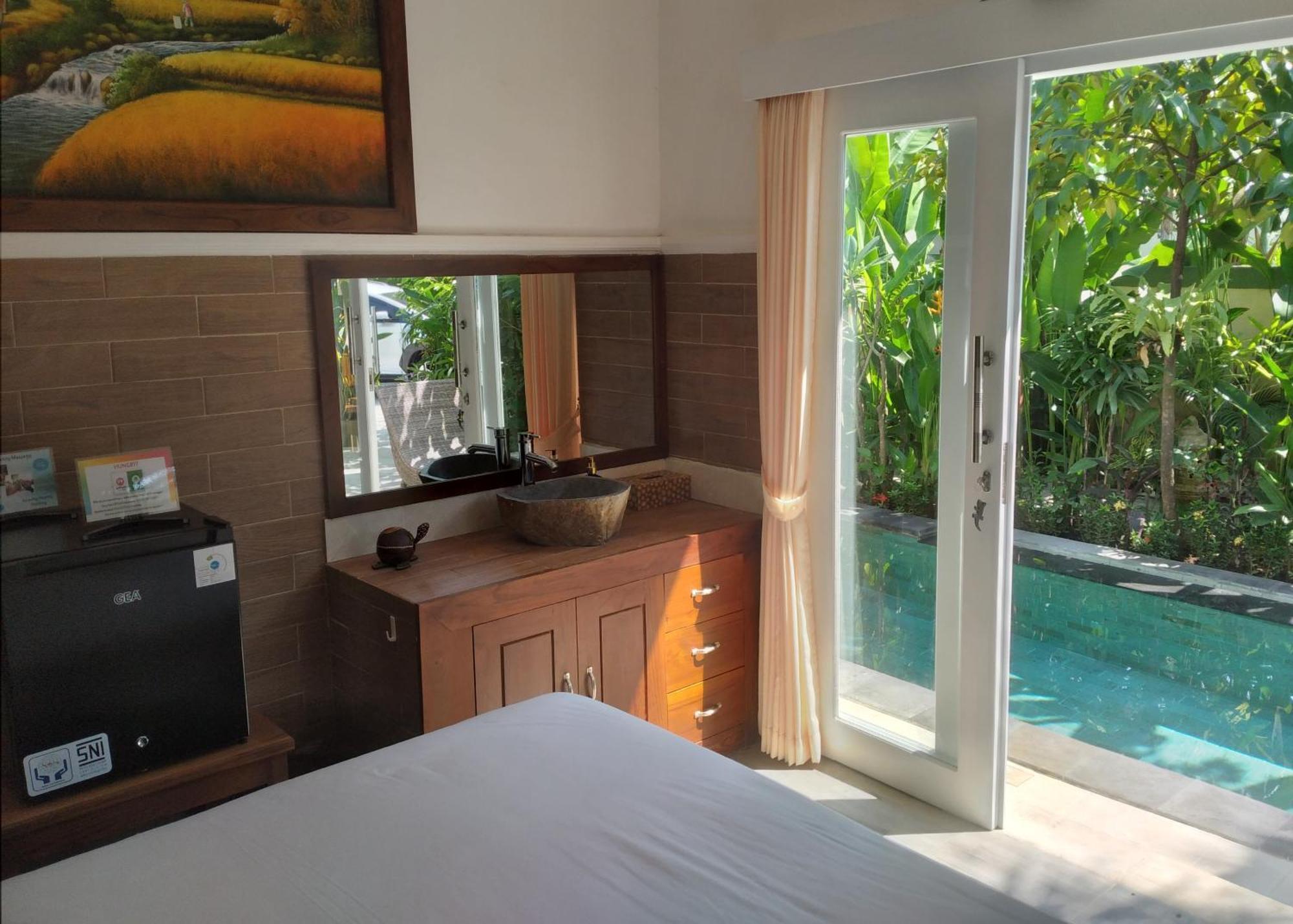 Villa Garden Retreat