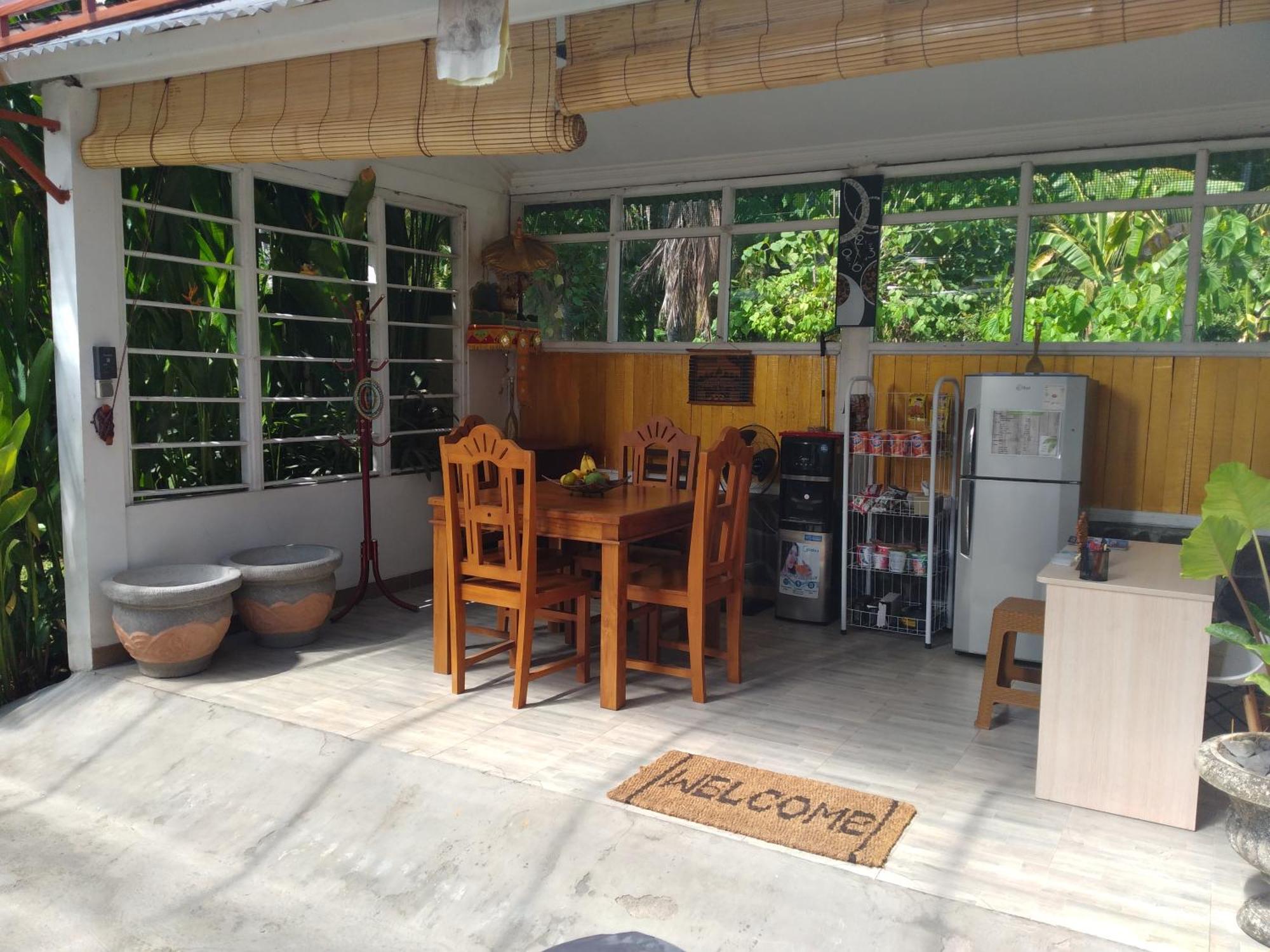 Villa Garden Retreat